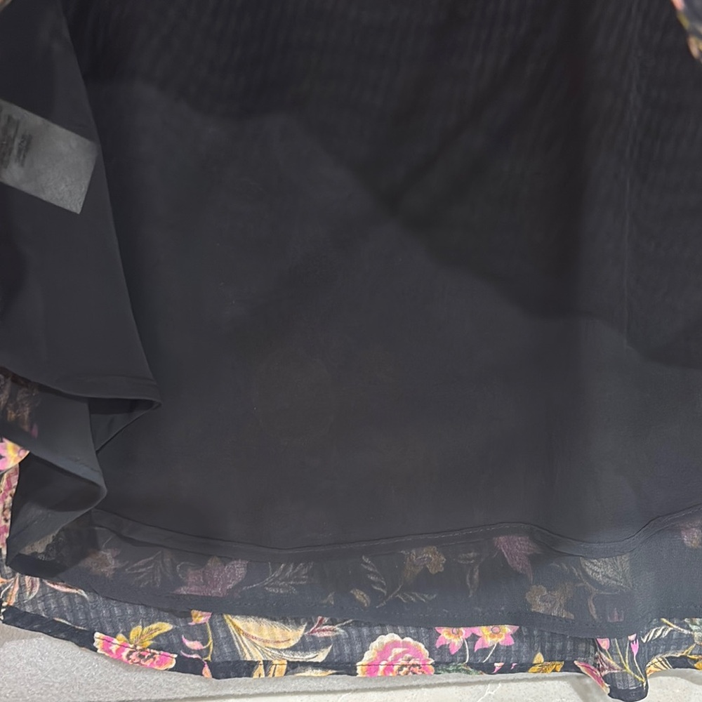 LOFT Black blouse with Pink Floral Design - Picture 3 of 13